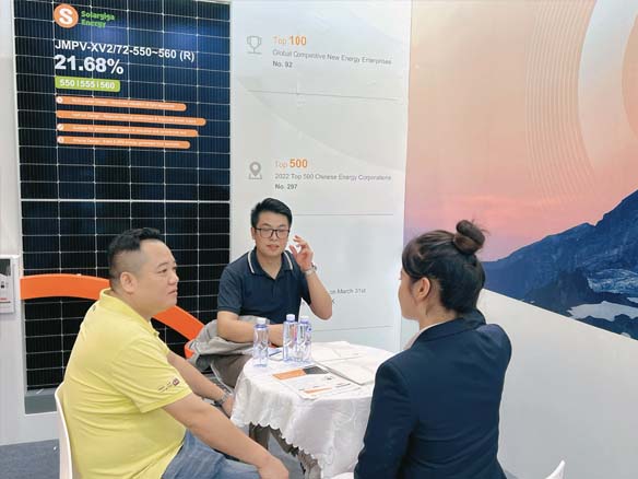 展會(huì)速遞 | 建設(shè)頂樓上的“香港”！陽光能源亮相香港環(huán)球資源能源展